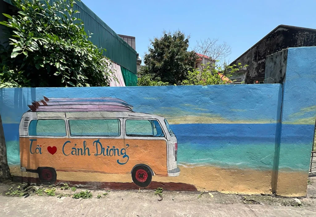 Làng bích họa Cảnh Dương hồi sinh với tranh mới, thu hút du khách