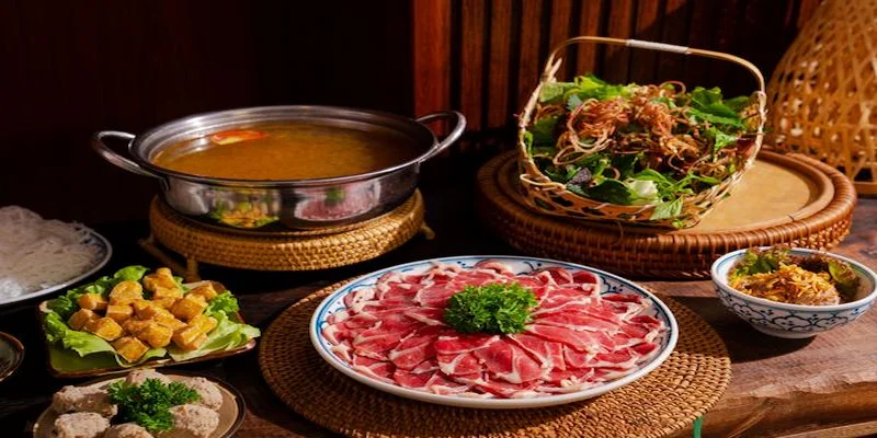 Thưởng thức lẩu bò tươi theo cách riêng 